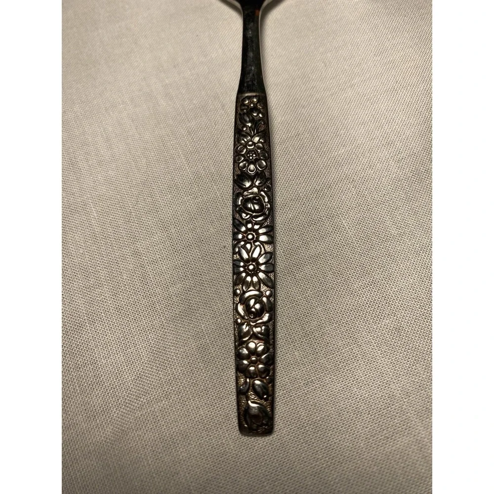Vintage 1970's Williams Rogers Oneida Deluxe Malibu Sugar Scallop Spoon